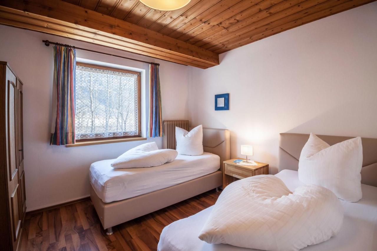 Ferienwohnung Brugger 6 Personen カルテンバッハ エクステリア 写真