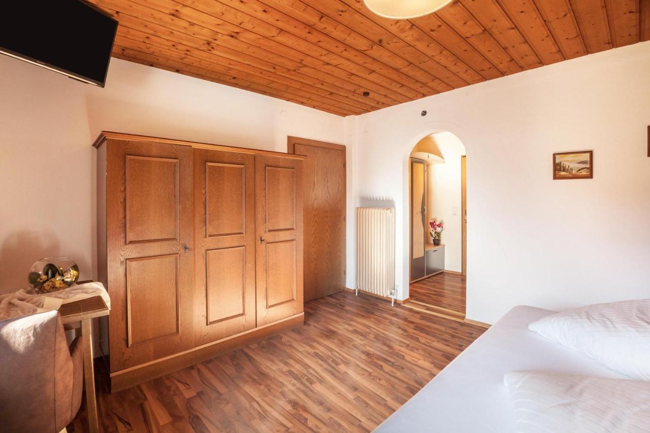 Ferienwohnung Brugger 6 Personen カルテンバッハ エクステリア 写真