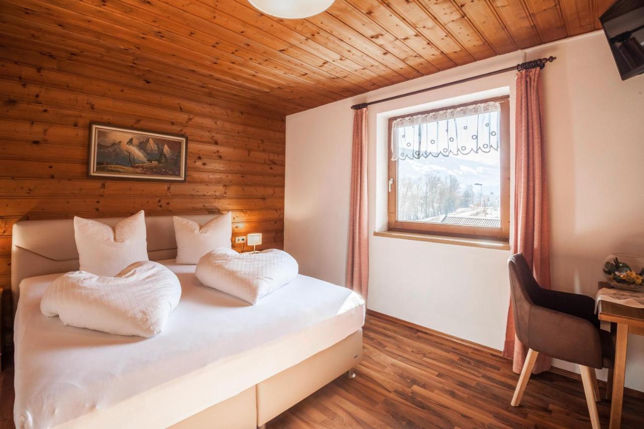 Ferienwohnung Brugger 6 Personen カルテンバッハ エクステリア 写真